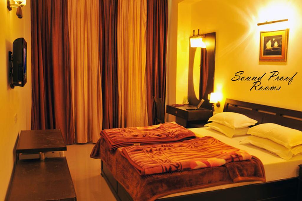 Hotel Hong Kong Inn Amritsar Ngoại thất bức ảnh