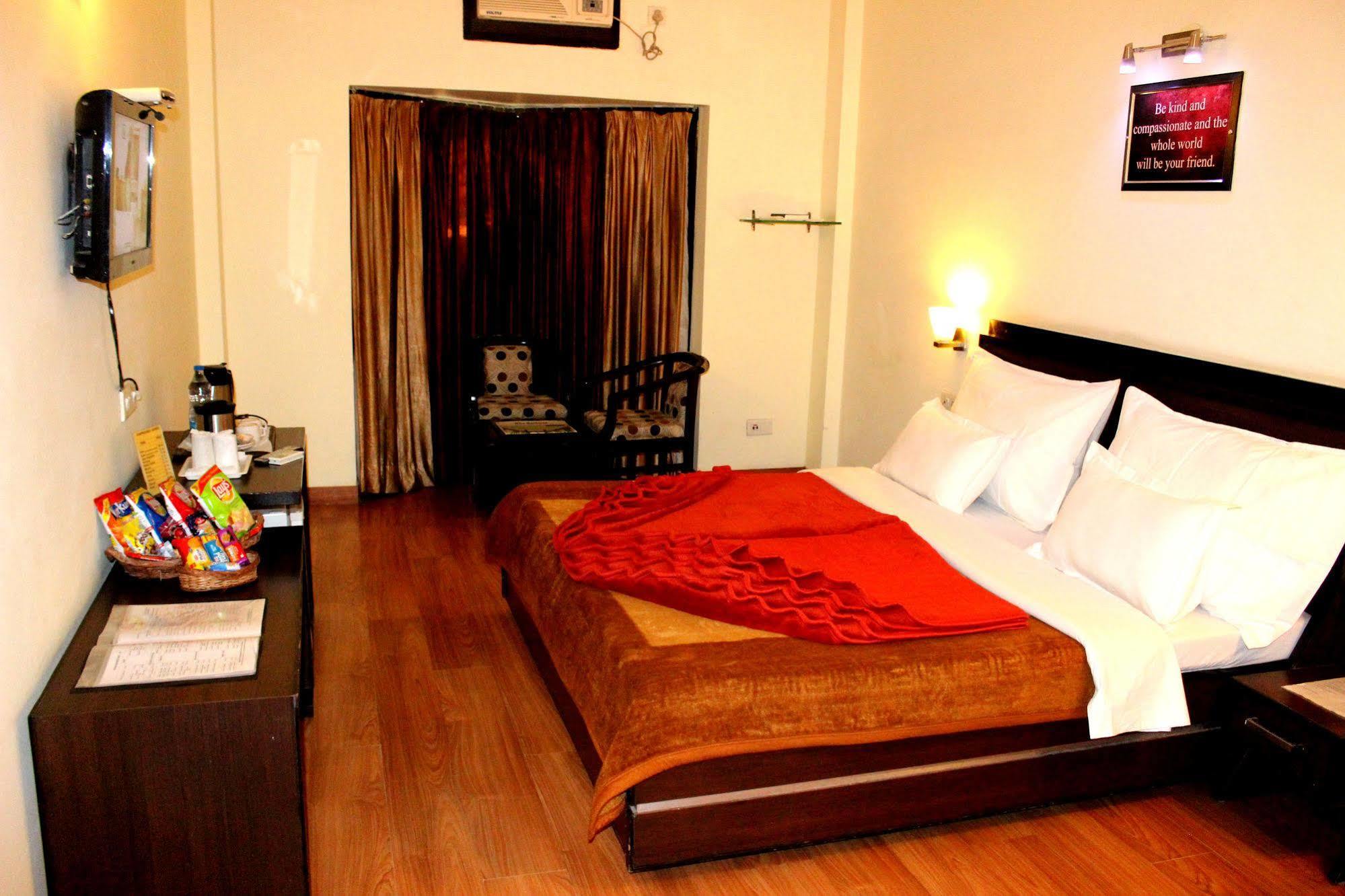 Hotel Hong Kong Inn Amritsar Ngoại thất bức ảnh