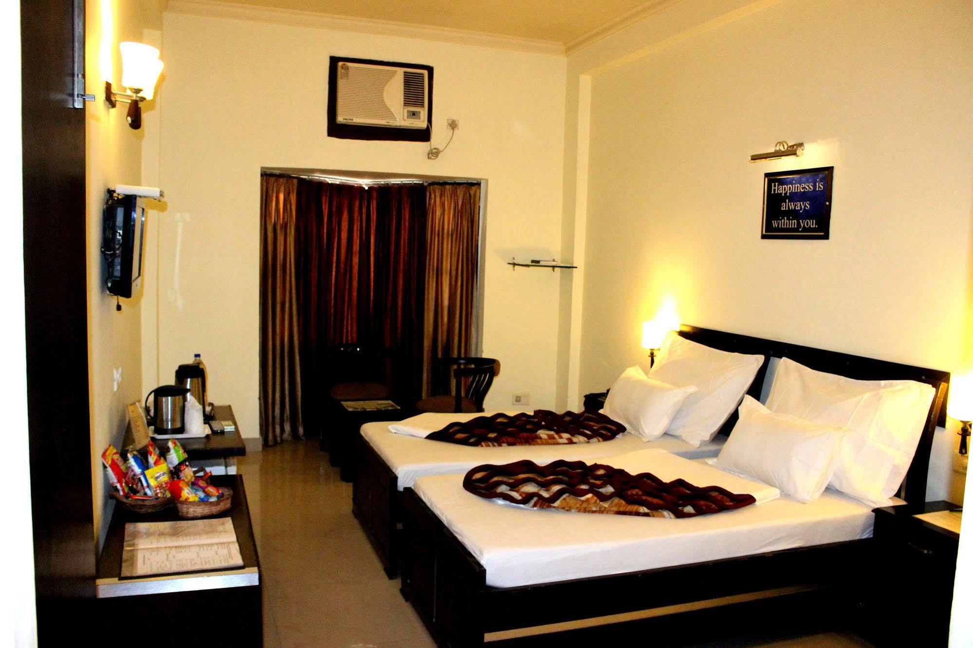 Hotel Hong Kong Inn Amritsar Ngoại thất bức ảnh